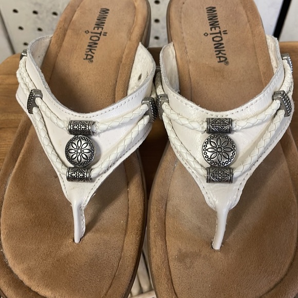 Minnetonka SALE! - Picture 3 of 9